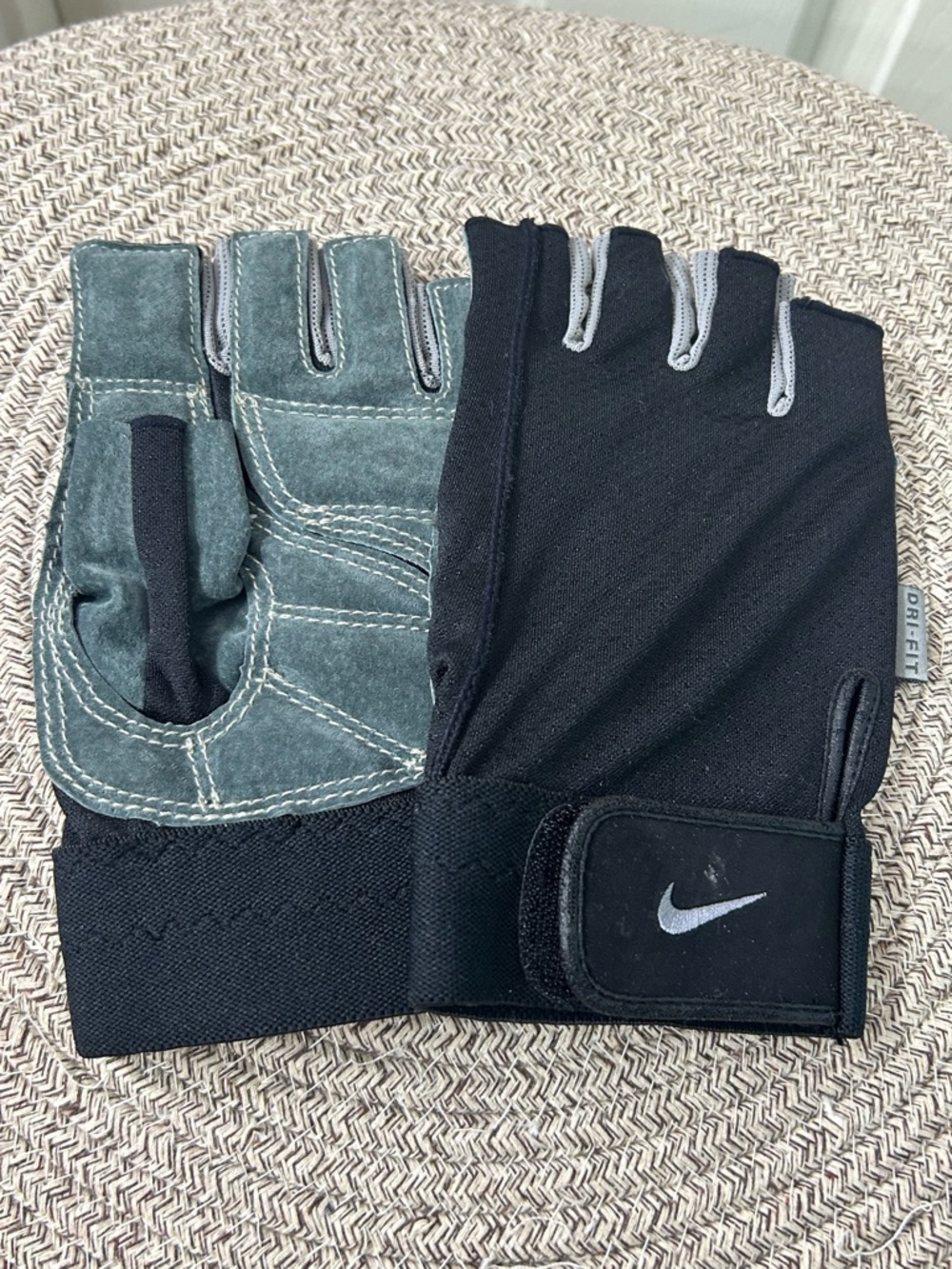 VTG Nike Men's Ultimate Heavyweight Gloves XXL Black Dri-Fit Gym Weight Lifting